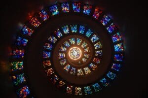 hypnose spirituelle quantique séance couleurs escaliers